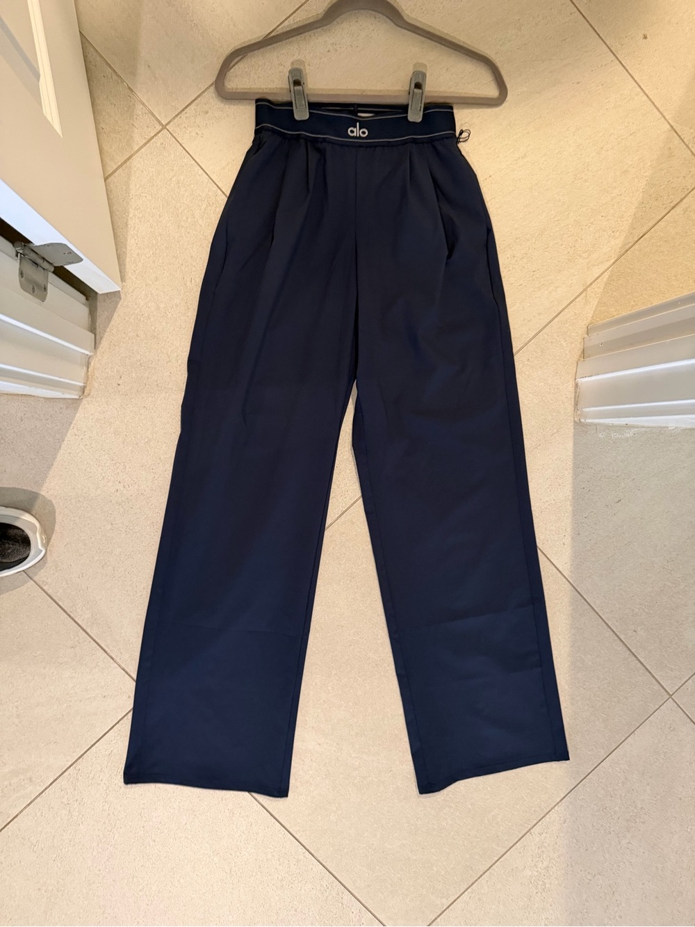 ALO Suit Up Trouser (Long) - Navy - Picture 4 of 7